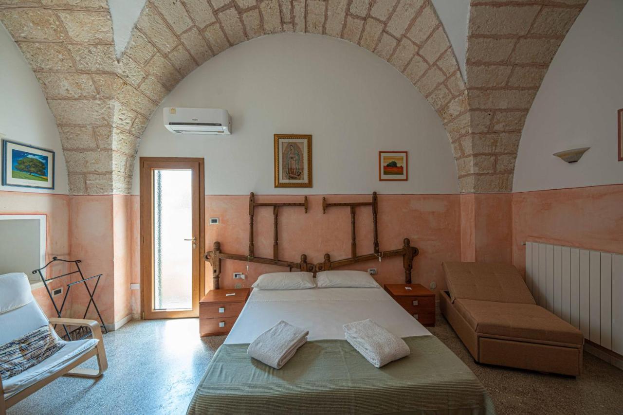 B&B Palazzo La Traja Ґальяно-дель-Капо Екстер'єр фото