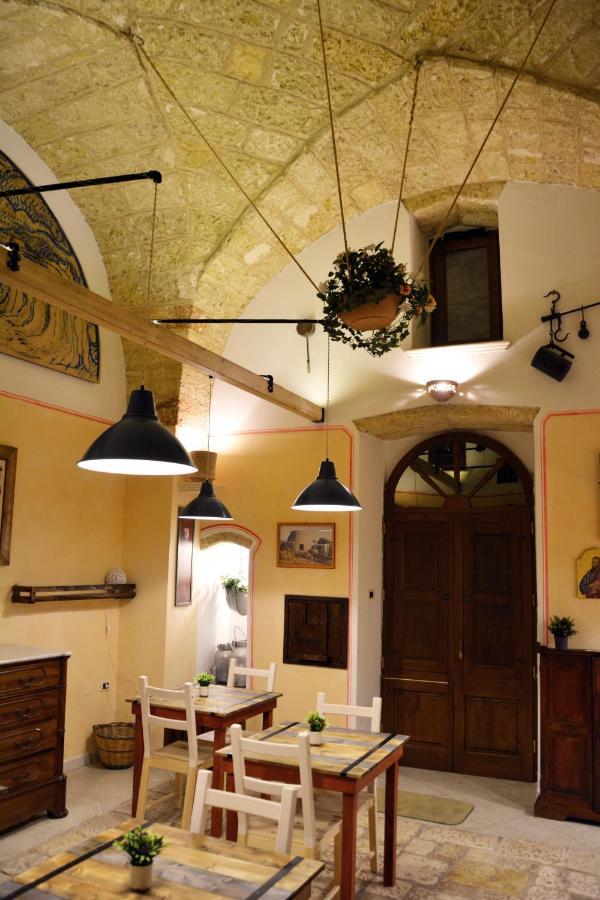 B&B Palazzo La Traja Ґальяно-дель-Капо Екстер'єр фото